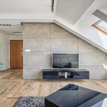 Apartment Close-central - One Bedroom With Balcony - Center - Sb12