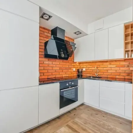 Apartment Close-central - One Bedroom With Balcony - Center - Sb12