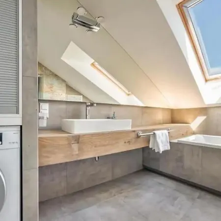 Apartament Close-central - One Bedroom With Balcony - Center - Sb12 *